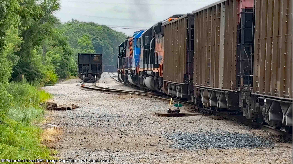 Incoming Kent cars will pass the already here South Akron loads in the siding.